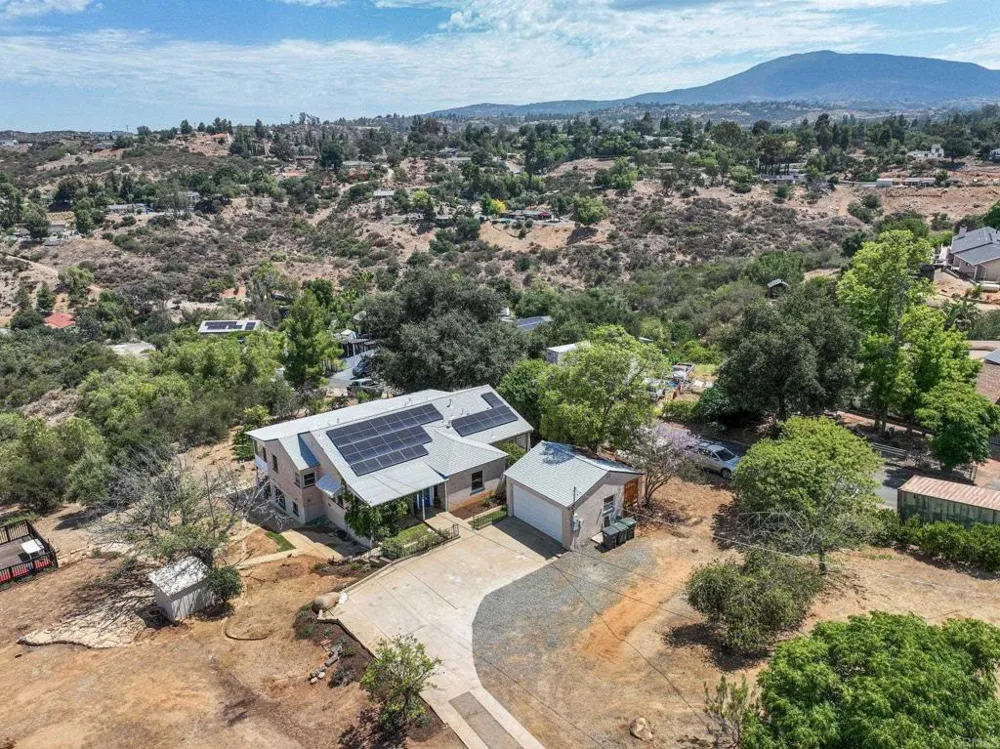 950 S Grade Road Alpine, CA 91901