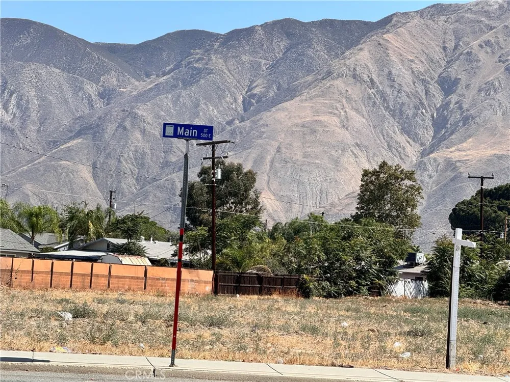 467 S Hewitt San Jacinto, CA 92583