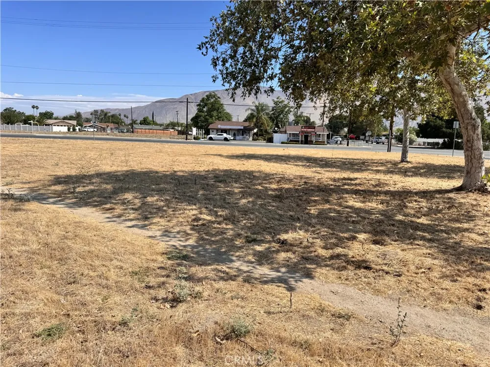 467 S Hewitt San Jacinto, CA 92583