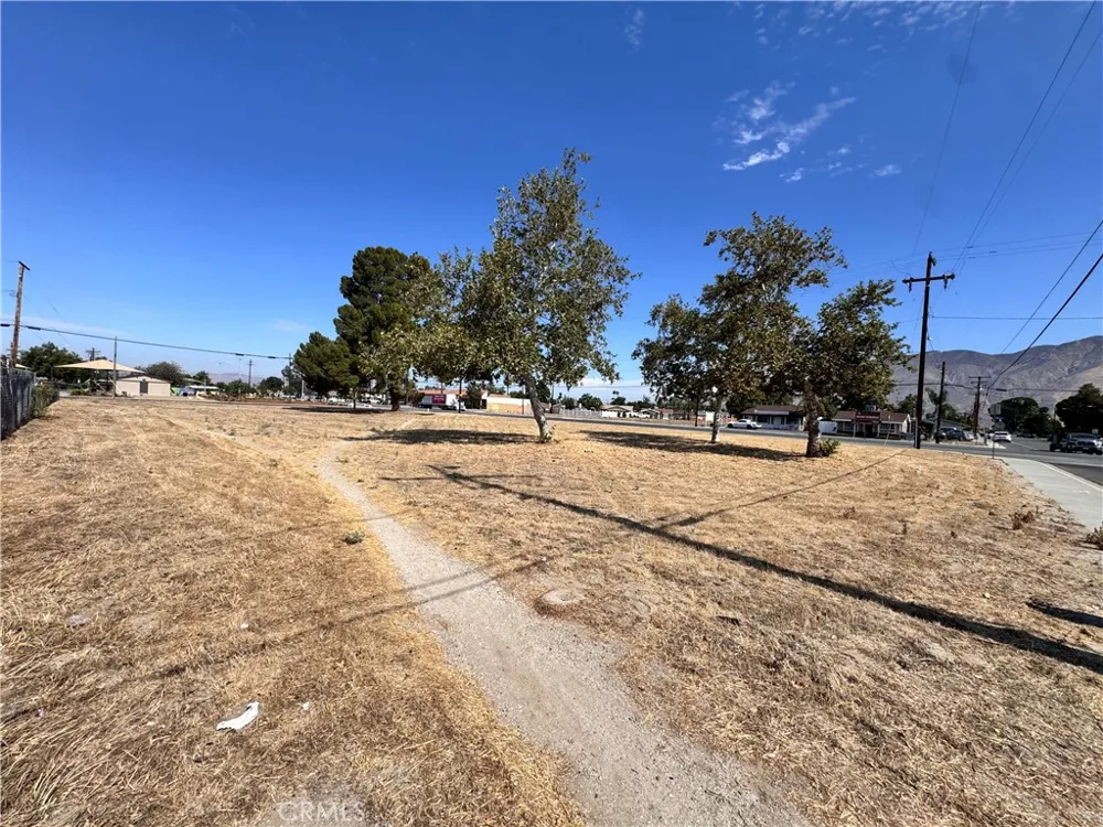 467 S Hewitt San Jacinto, CA 92583