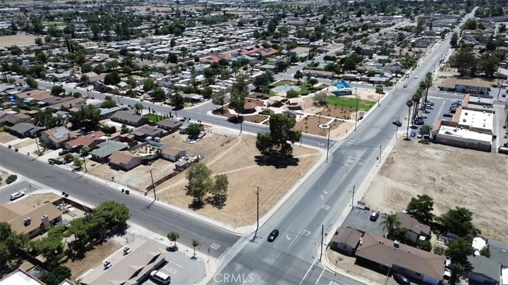 467 S Hewitt San Jacinto, CA 92583