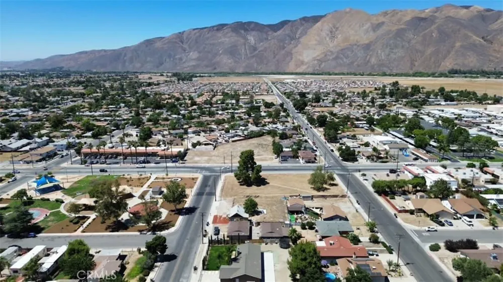 467 S Hewitt San Jacinto, CA 92583