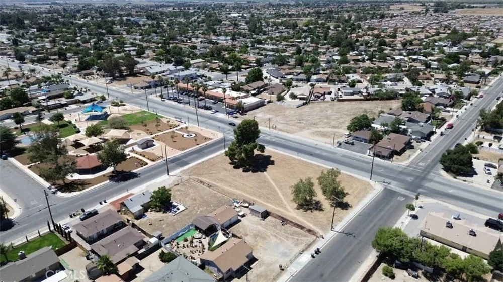 467 S Hewitt San Jacinto, CA 92583