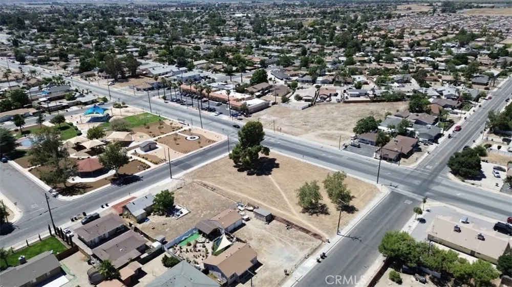 467 S Hewitt San Jacinto, CA 92583