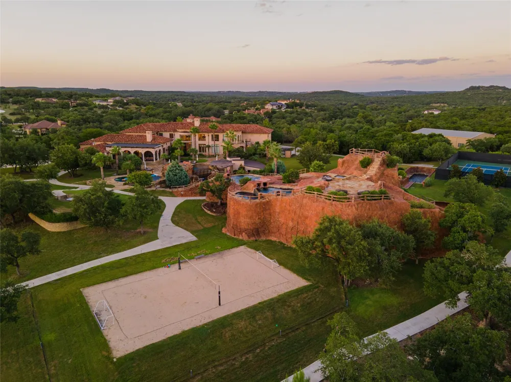 9 Rue Boerne, TX 78006