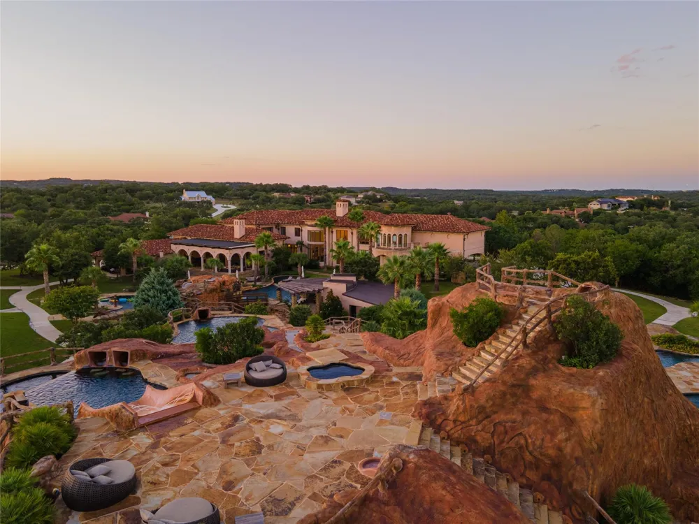9 Rue Boerne, TX 78006