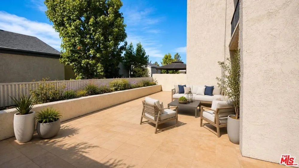 1401 Valley View Road #115 Glendale, CA 91202