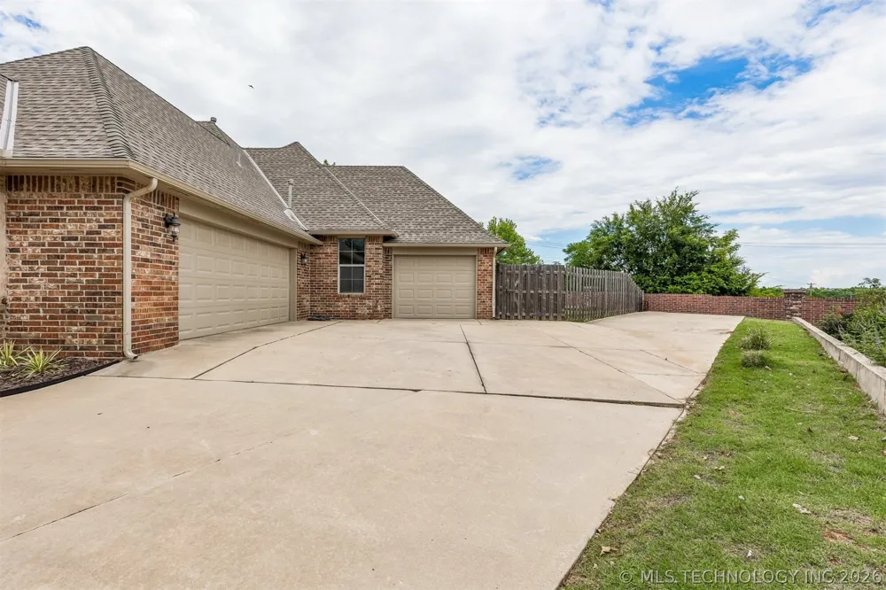 2901 Alyssum Edmond, OK 73034