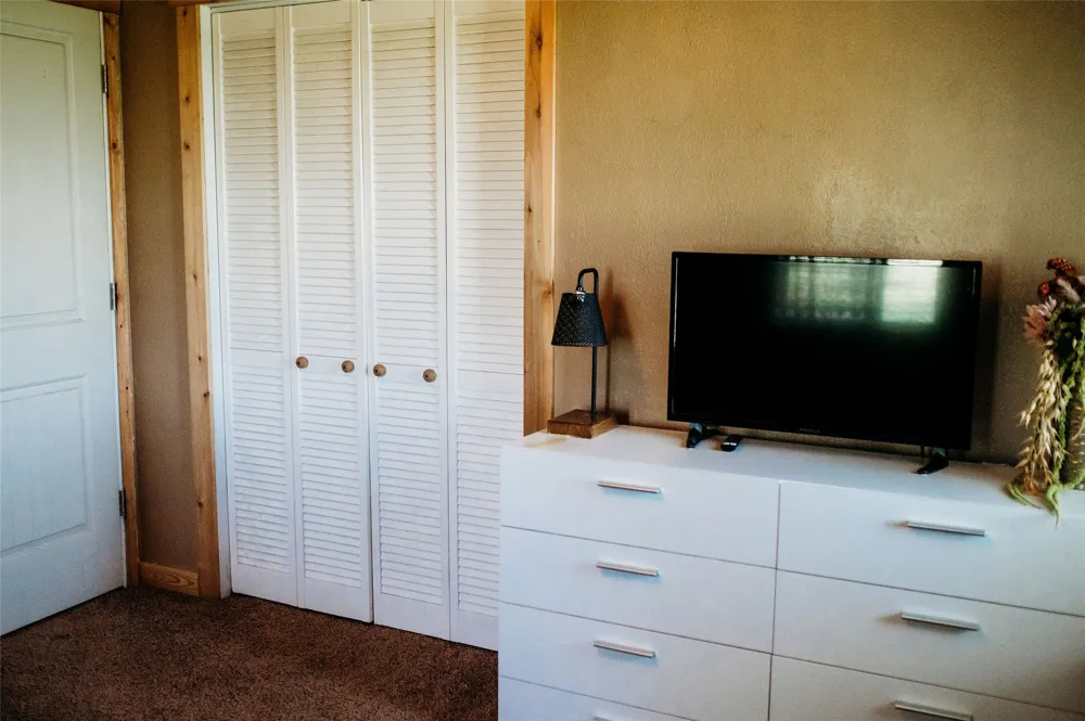 408 County Road 2200 Ivanhoe, TX 75447