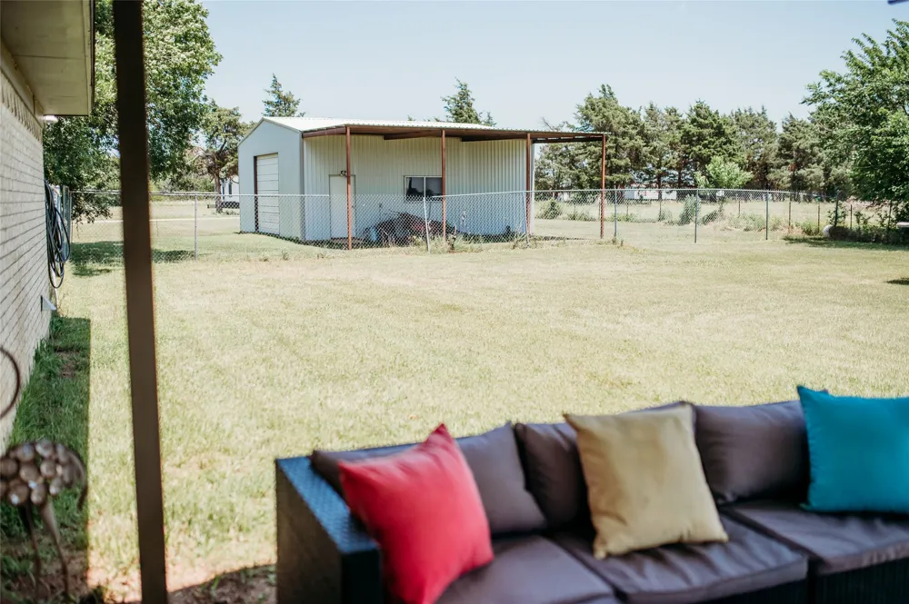 408 County Road 2200 Ivanhoe, TX 75447