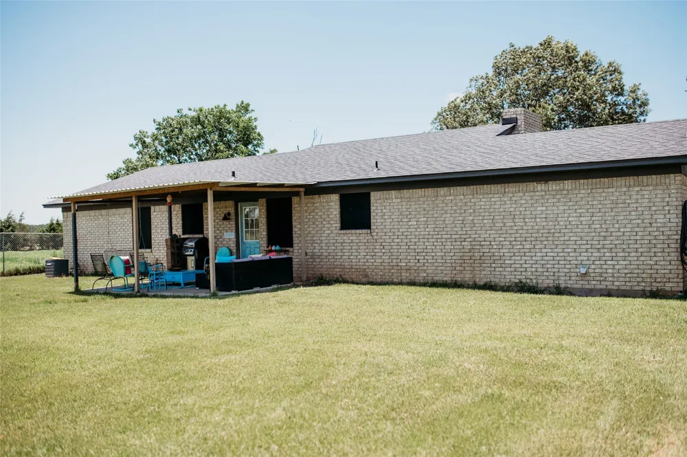 408 County Road 2200 Ivanhoe, TX 75447