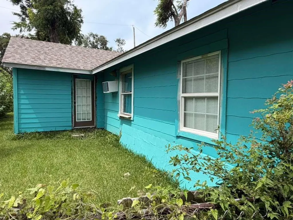 3226 Arkansas Street Baytown, TX 77520