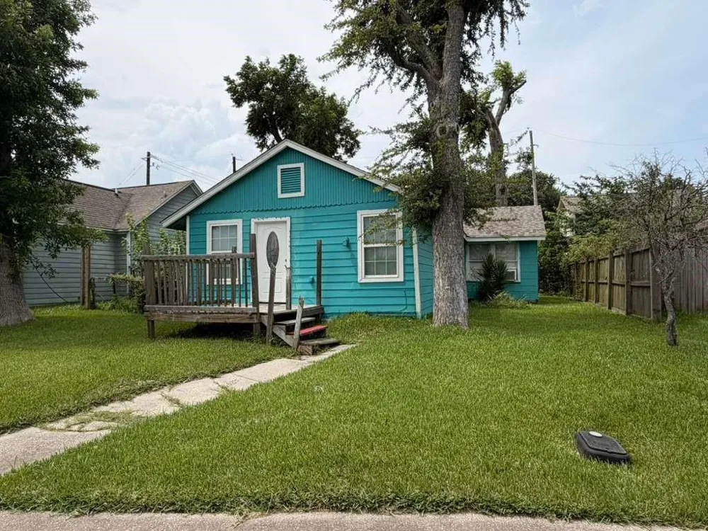 3226 Arkansas Street Baytown, TX 77520