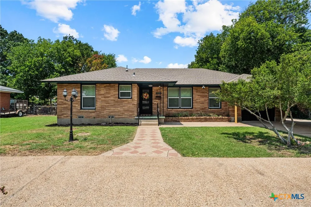 2208 44th Street Waco, TX 76710