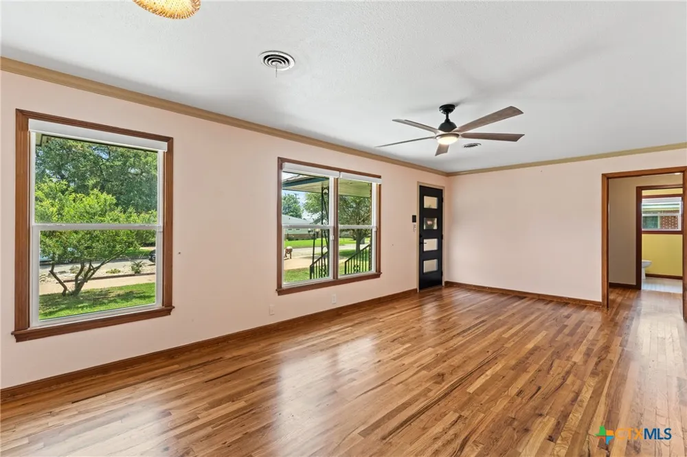 2208 44th Street Waco, TX 76710