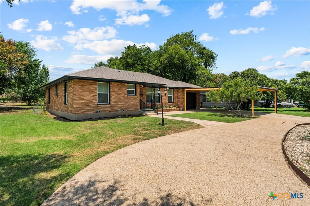 2208 44th Street Waco, TX 76710