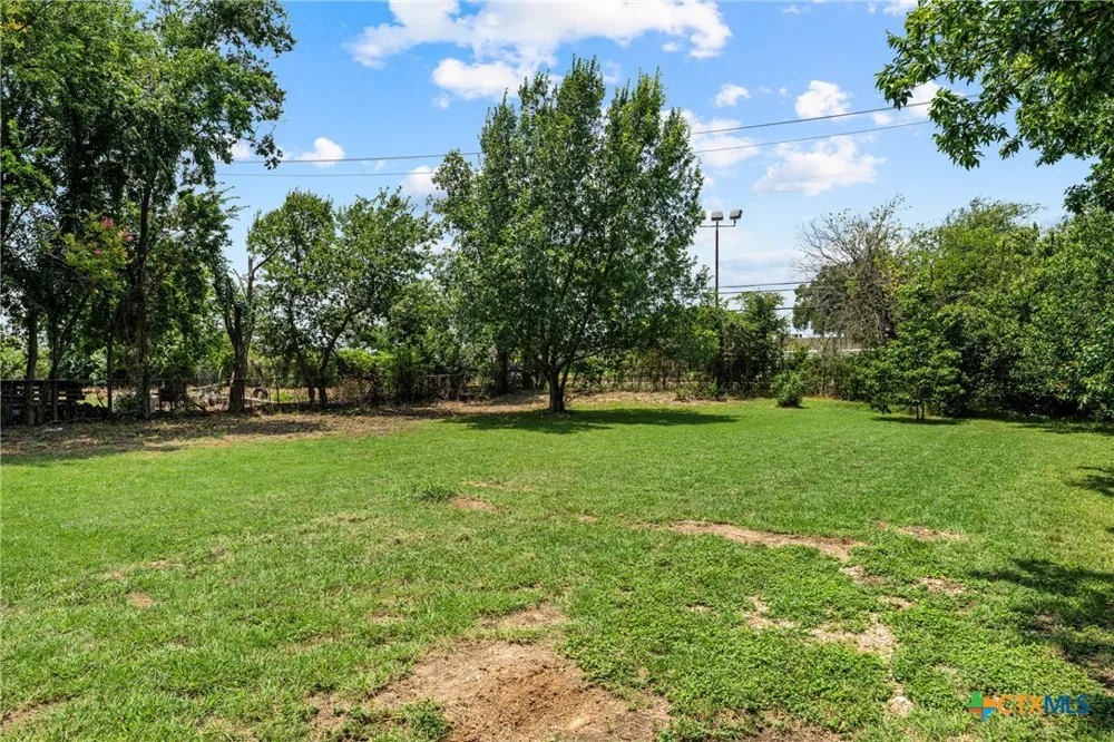 2208 44th Street Waco, TX 76710