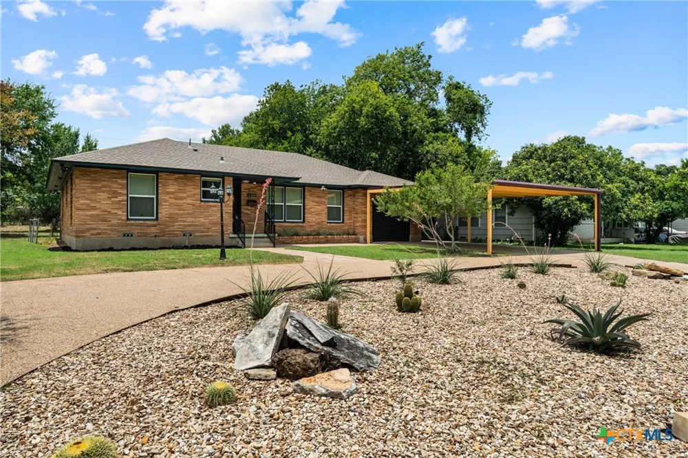 2208 44th Street Waco, TX 76710