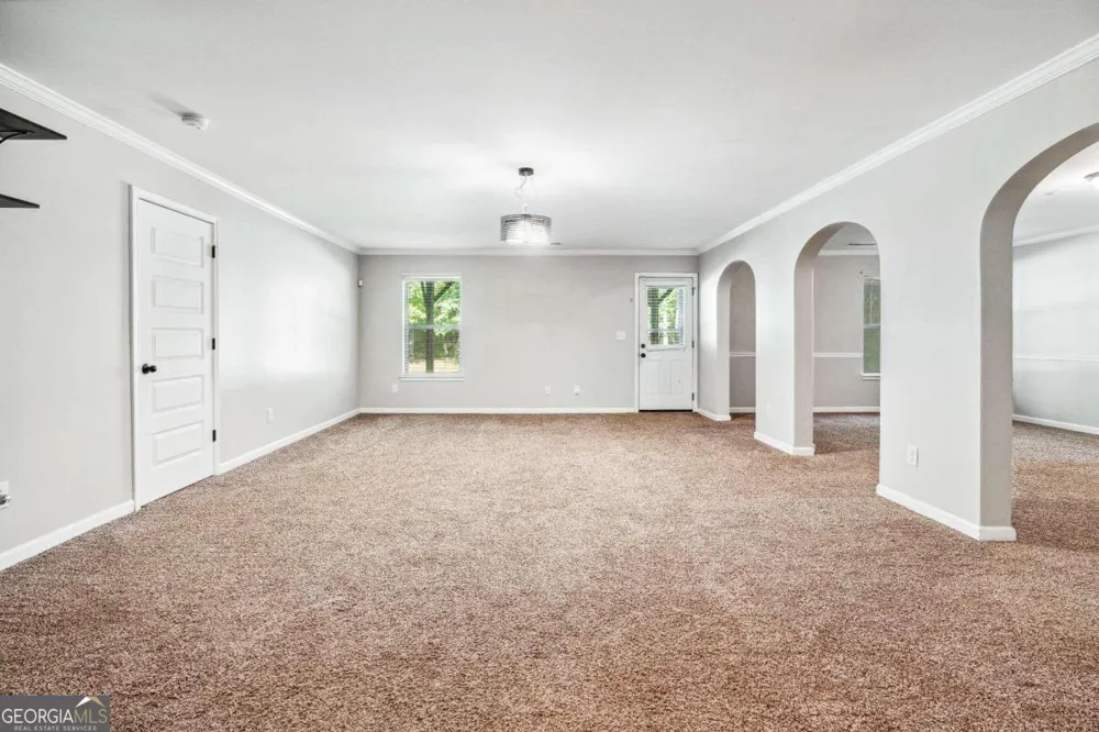 2214 Golden Eagle DR Locust Grove, GA 30248