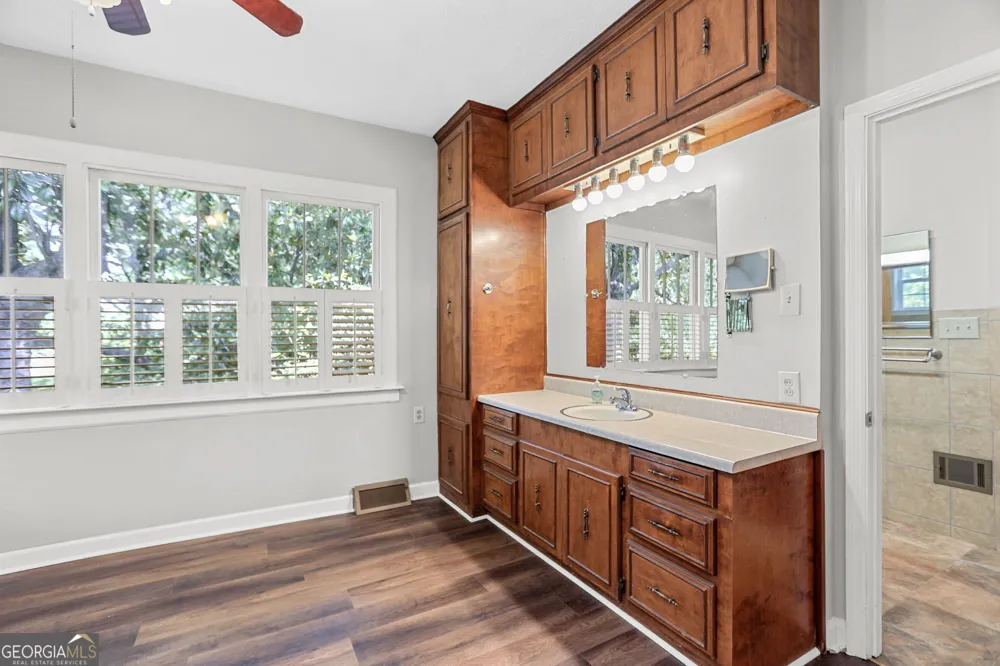 17834 Main ST Woodbury, GA 30293