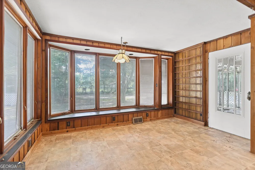 17834 Main ST Woodbury, GA 30293