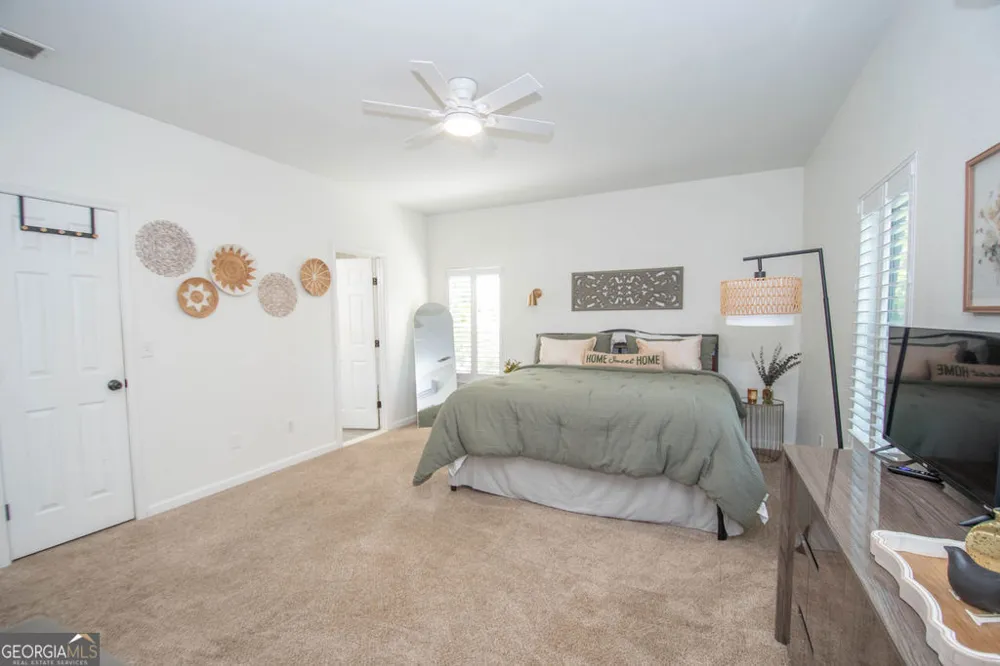 115 Hazelridge LN Sharpsburg, GA 30277