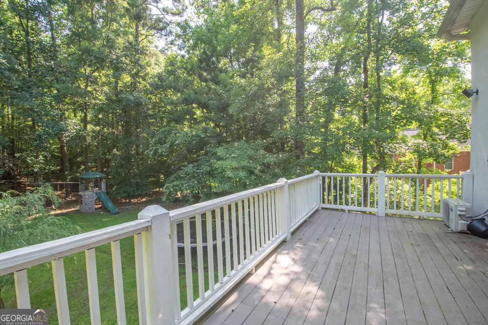 115 Hazelridge LN Sharpsburg, GA 30277