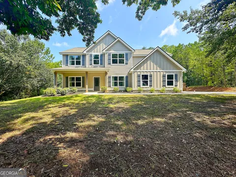 371 Hillcrest RD