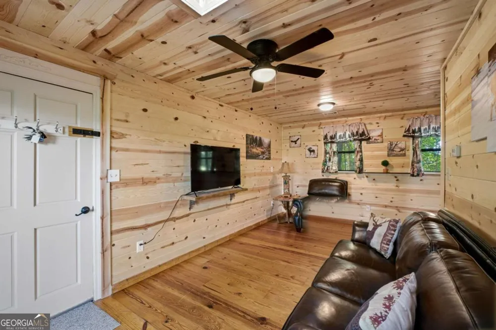 187 Stirratt RD Ranger, GA 30734