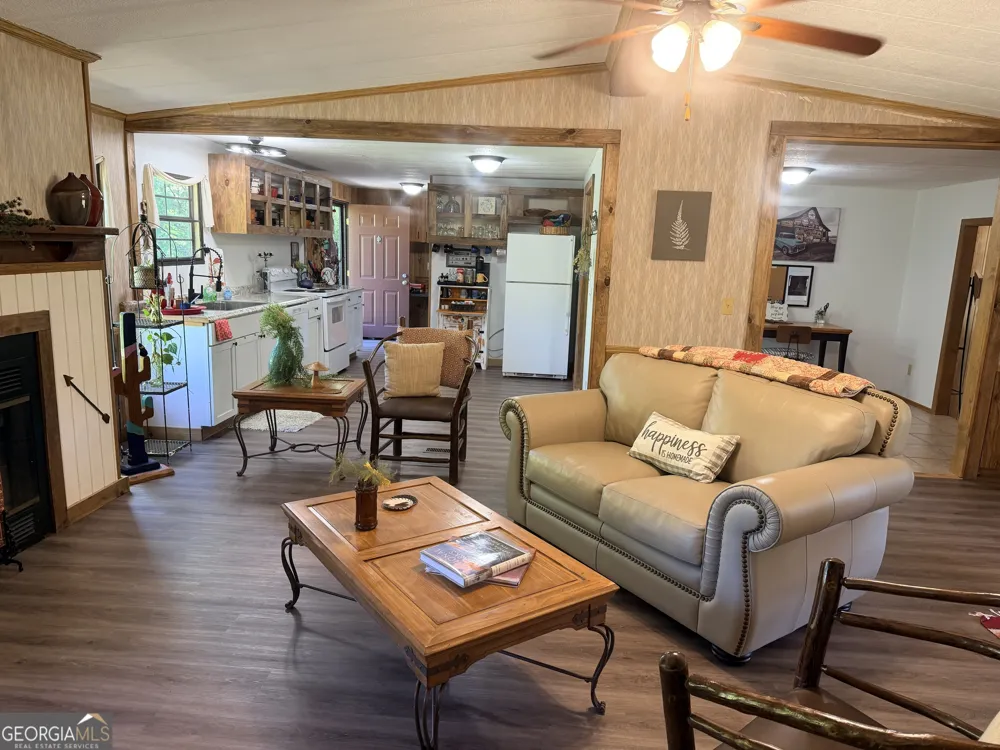 11190 Treadwell RD Forsyth, GA 31029