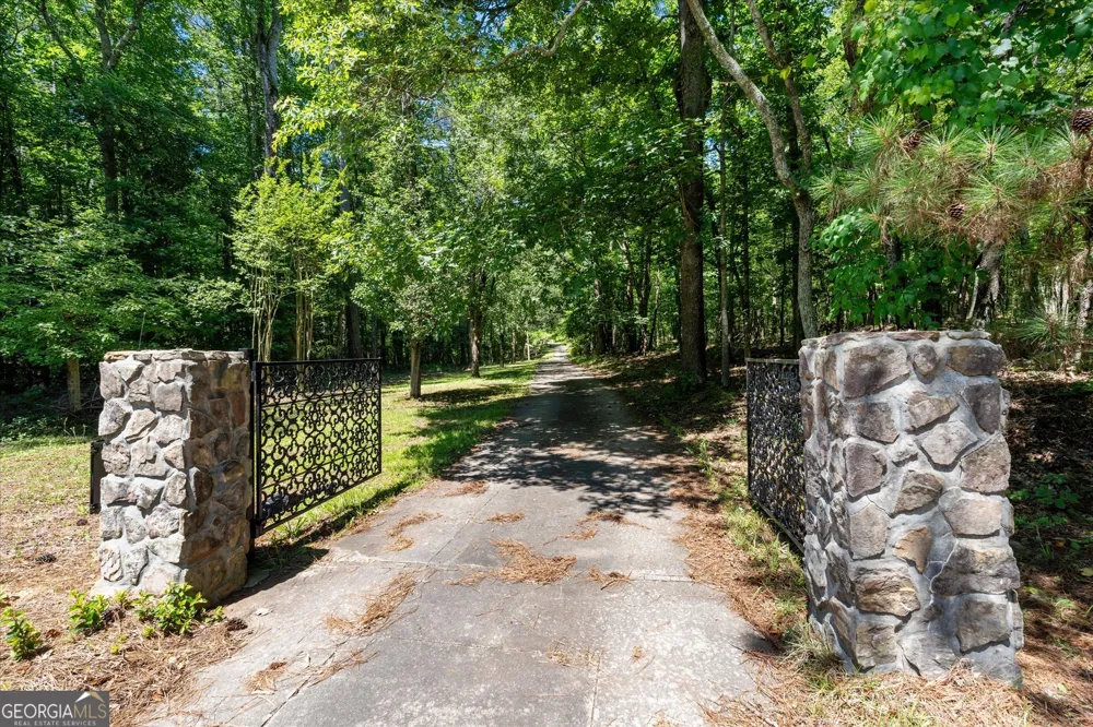 7448 Berea RD Winston, GA 30187