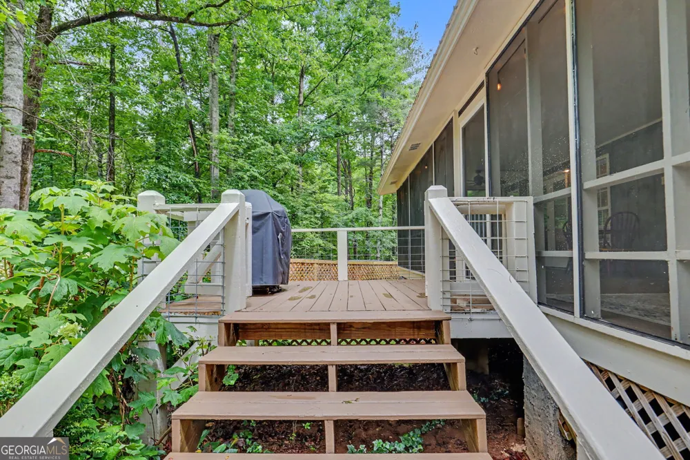 5637 Murray Cove RD Tiger, GA 30576
