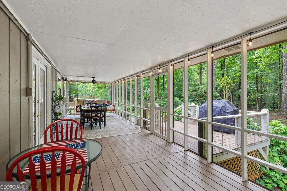 5637 Murray Cove RD Tiger, GA 30576