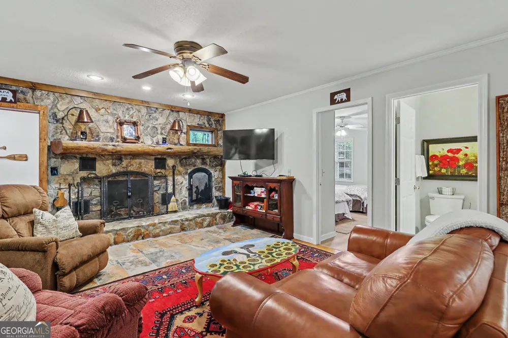 5637 Murray Cove RD Tiger, GA 30576