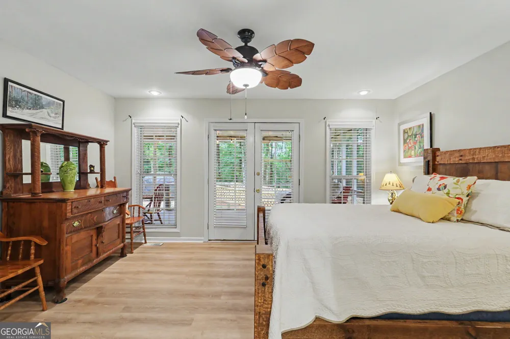 5637 Murray Cove RD Tiger, GA 30576