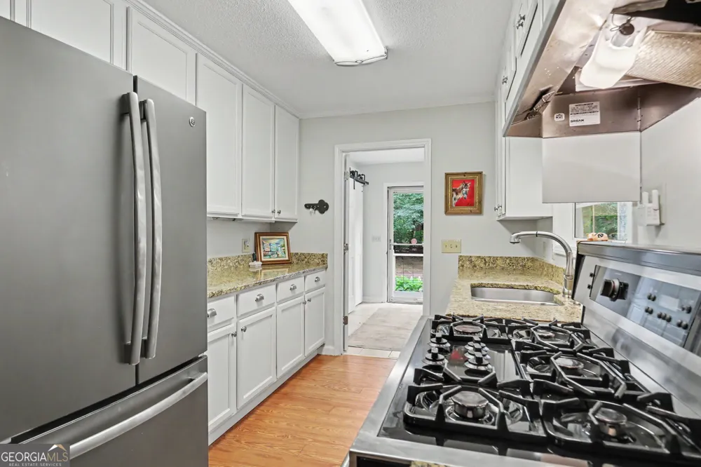 5637 Murray Cove RD Tiger, GA 30576