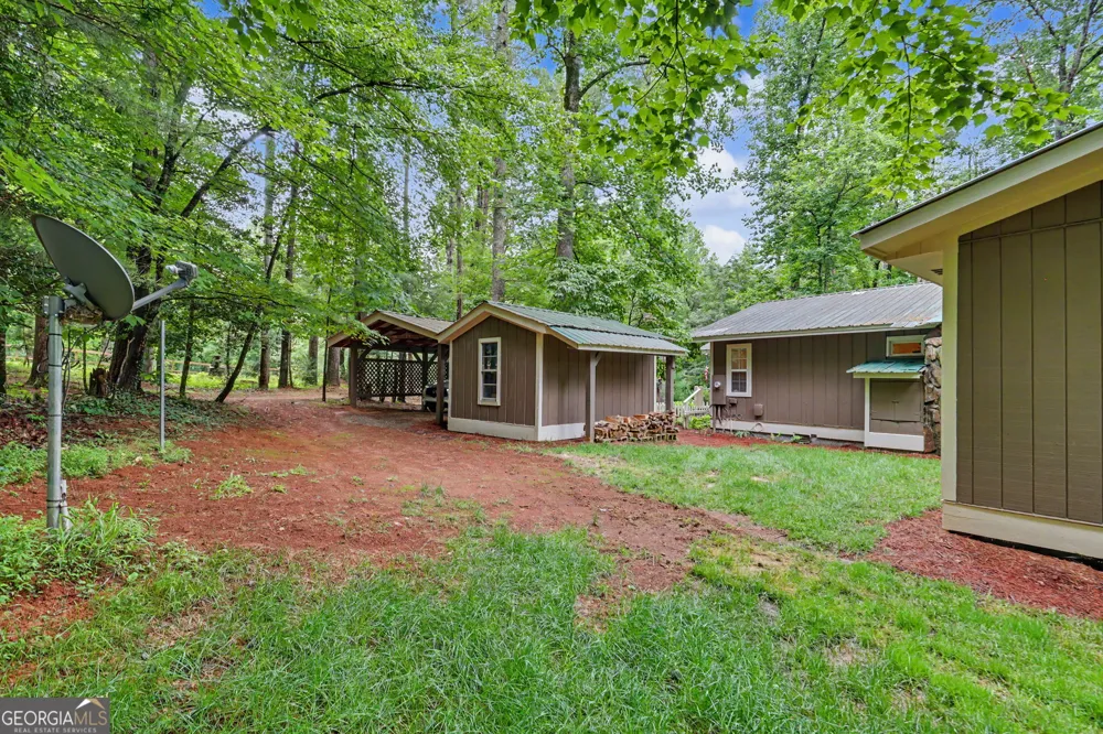 5637 Murray Cove RD Tiger, GA 30576