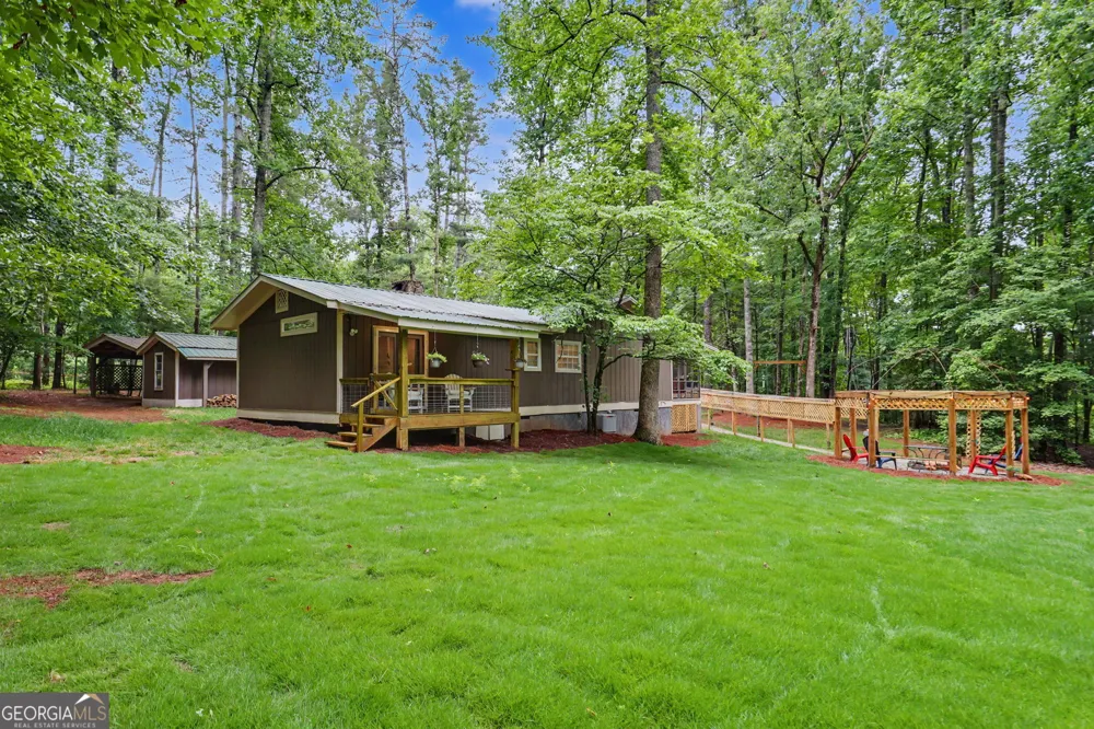5637 Murray Cove RD Tiger, GA 30576