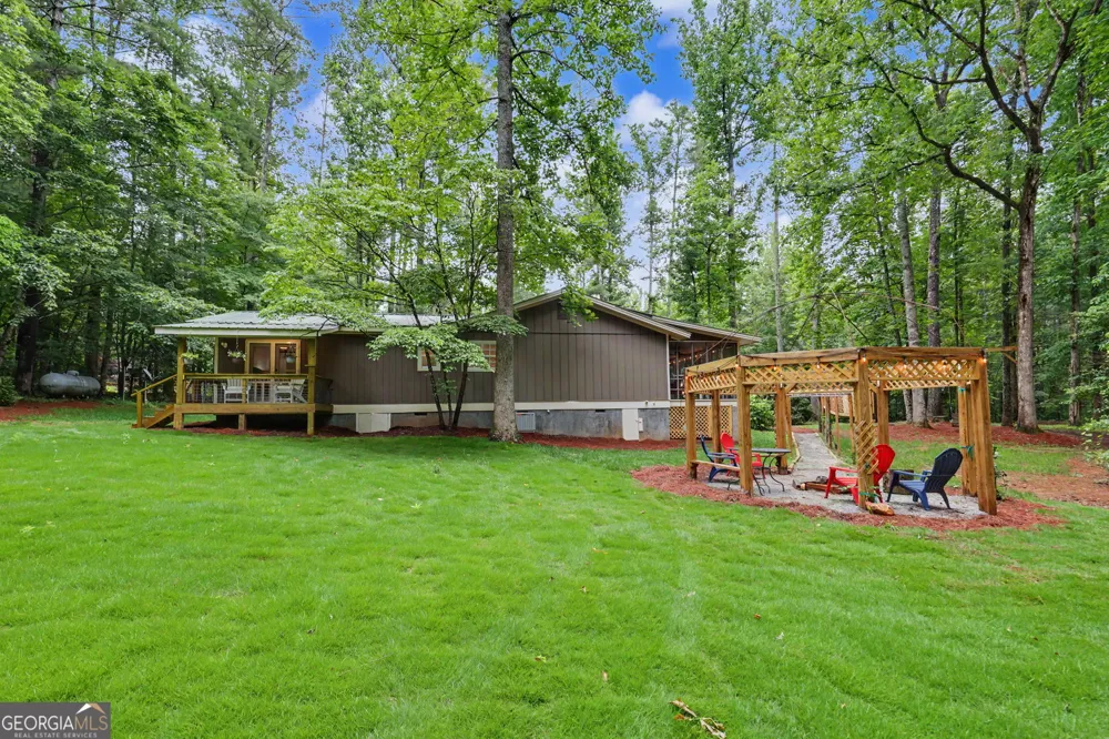 5637 Murray Cove RD Tiger, GA 30576