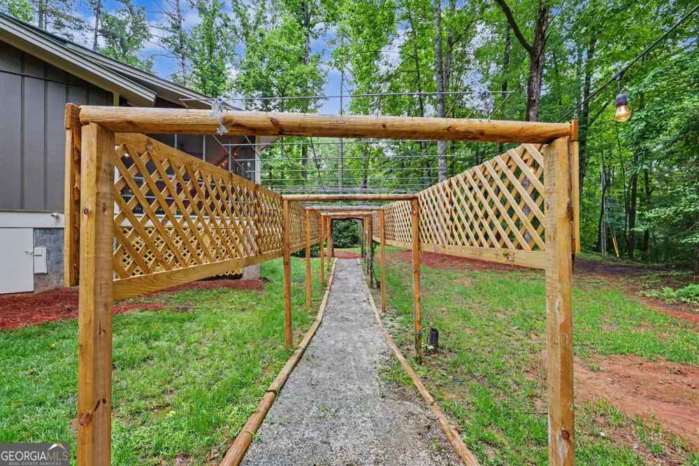 5637 Murray Cove RD Tiger, GA 30576
