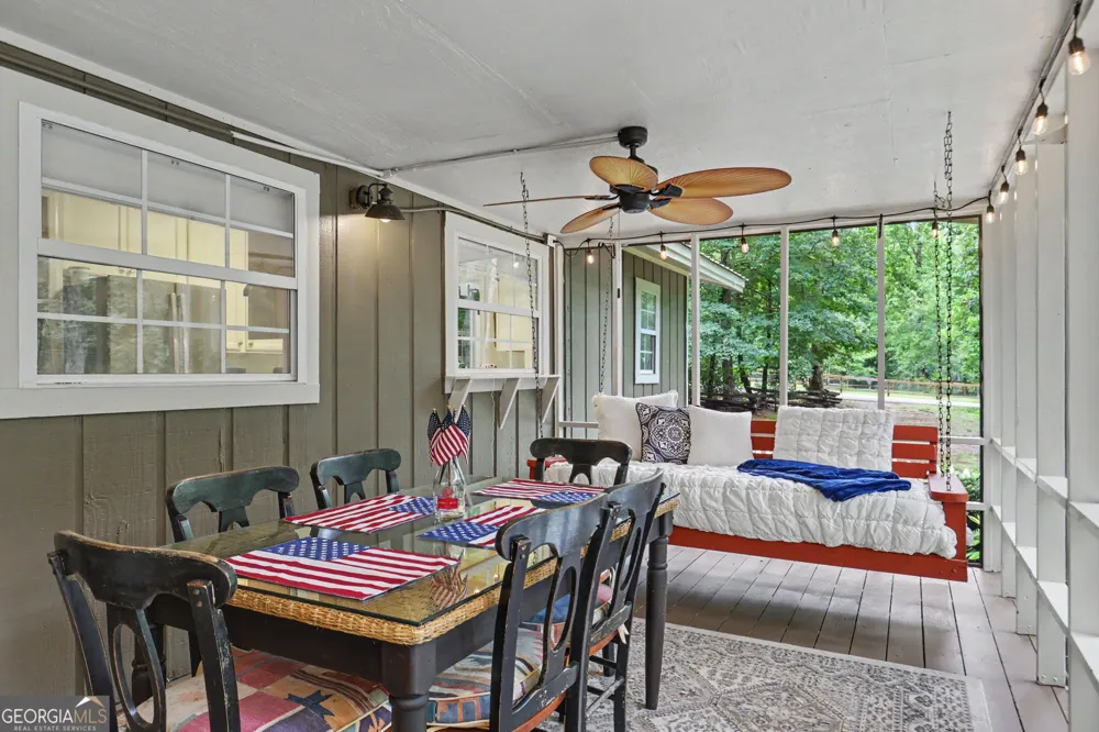 5637 Murray Cove RD Tiger, GA 30576