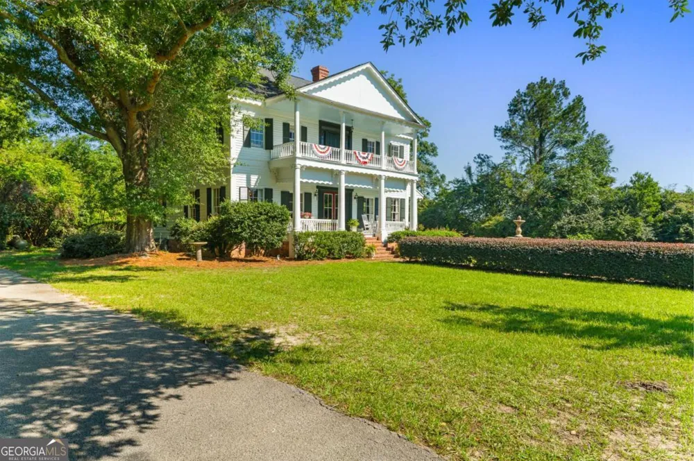 8075 Lakeview RD Statesboro, GA 30461