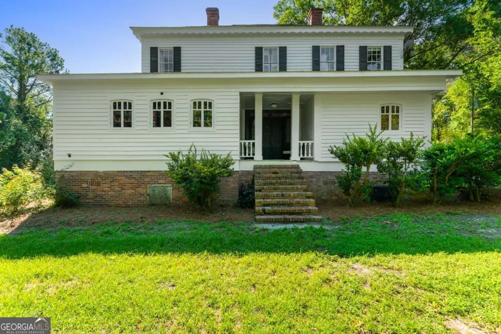 8075 Lakeview RD Statesboro, GA 30461