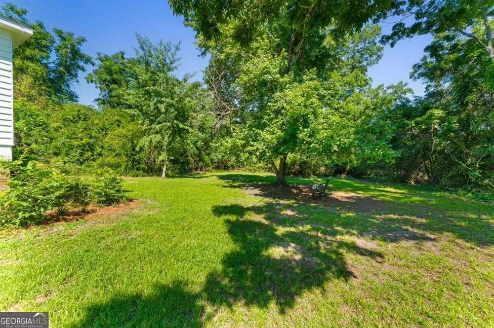 8075 Lakeview RD Statesboro, GA 30461