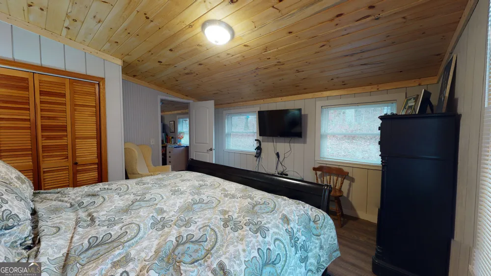 1449 Muskrat Creek RD Hayesville, NC 28904