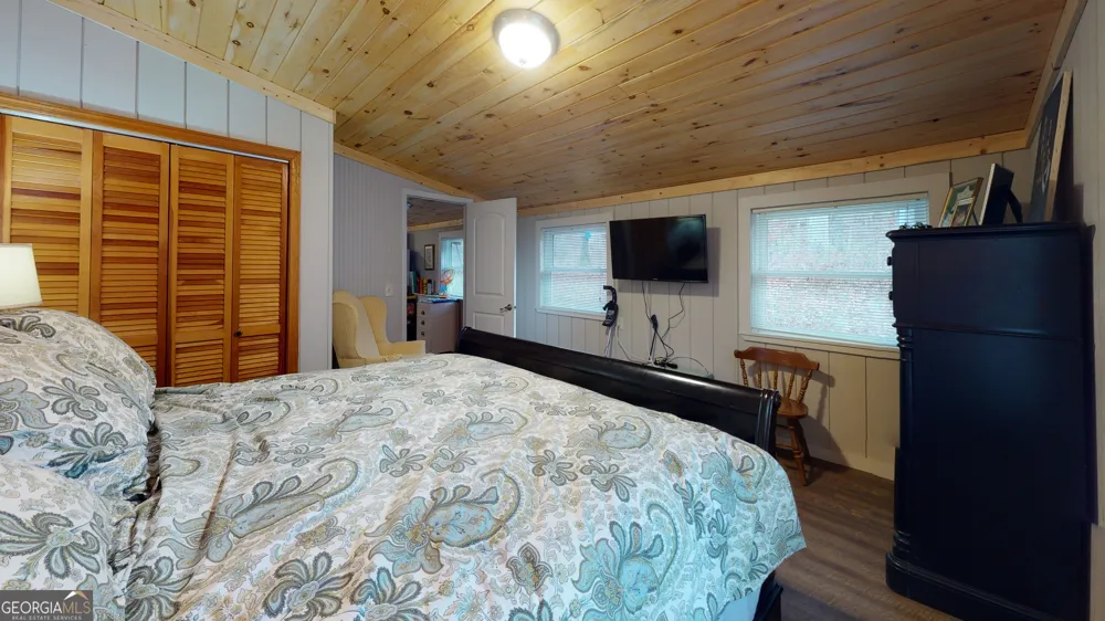 1449 Muskrat Creek RD Hayesville, NC 28904