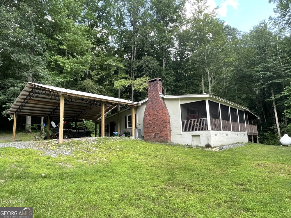 1449 Muskrat Creek RD Hayesville, NC 28904