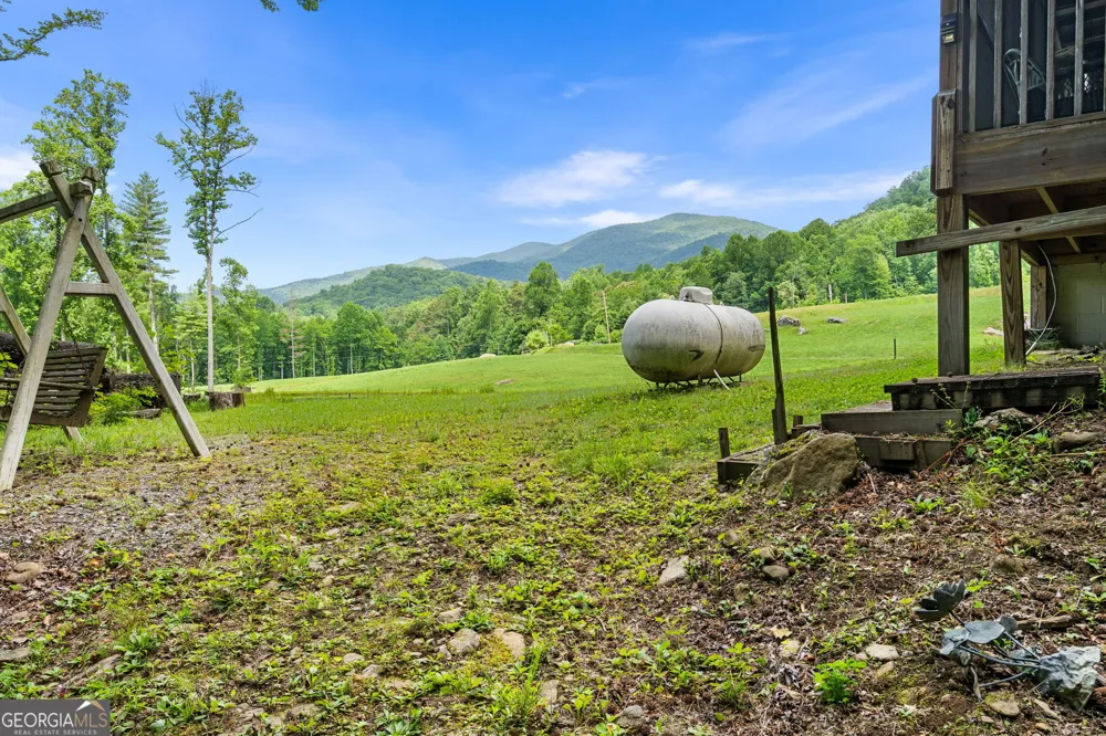 1449 Muskrat Creek RD Hayesville, NC 28904