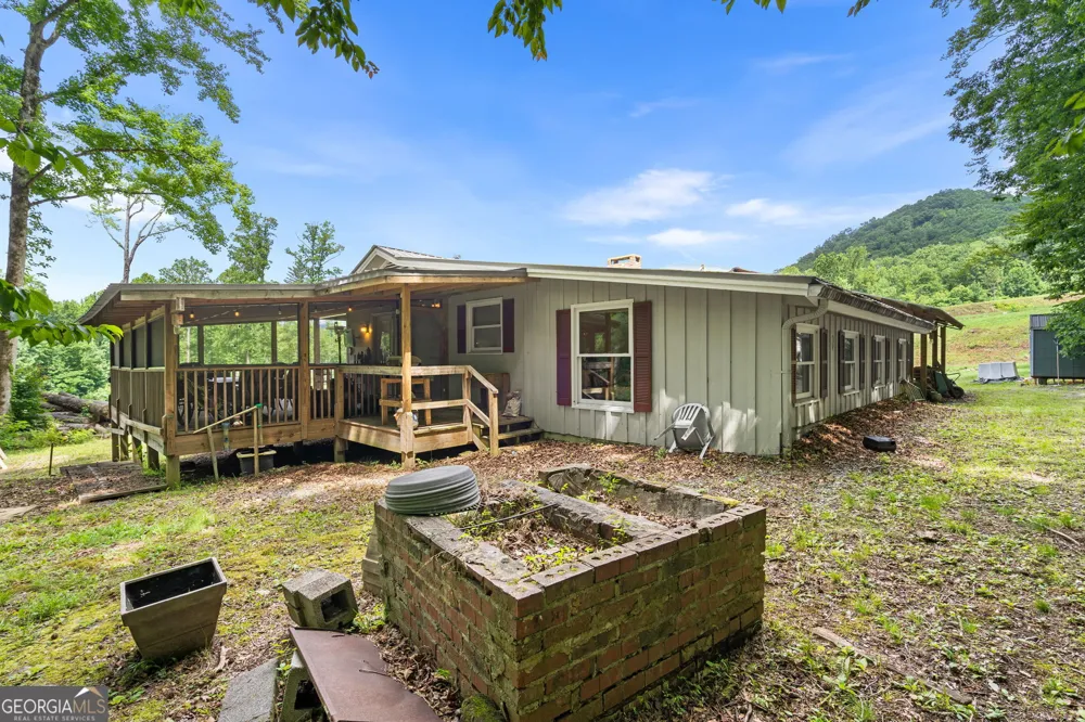 1449 Muskrat Creek RD Hayesville, NC 28904