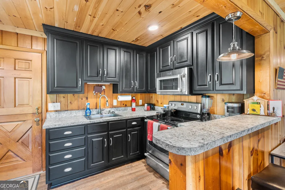 1449 Muskrat Creek RD Hayesville, NC 28904